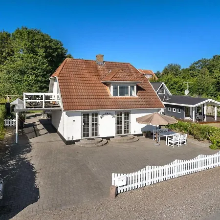 Сasa de vacaciones Holiday Thruid - 10m From The Sea In Funen