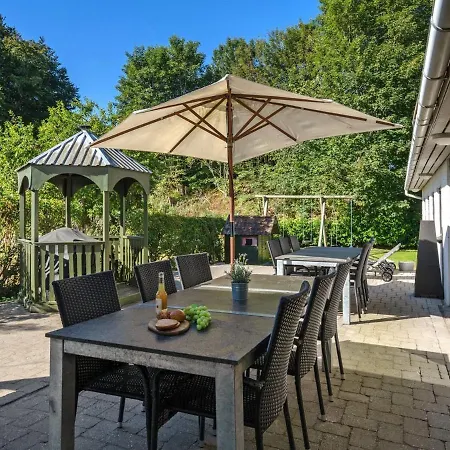 펜션 Holiday Thruid - 10m From The Sea In Funen